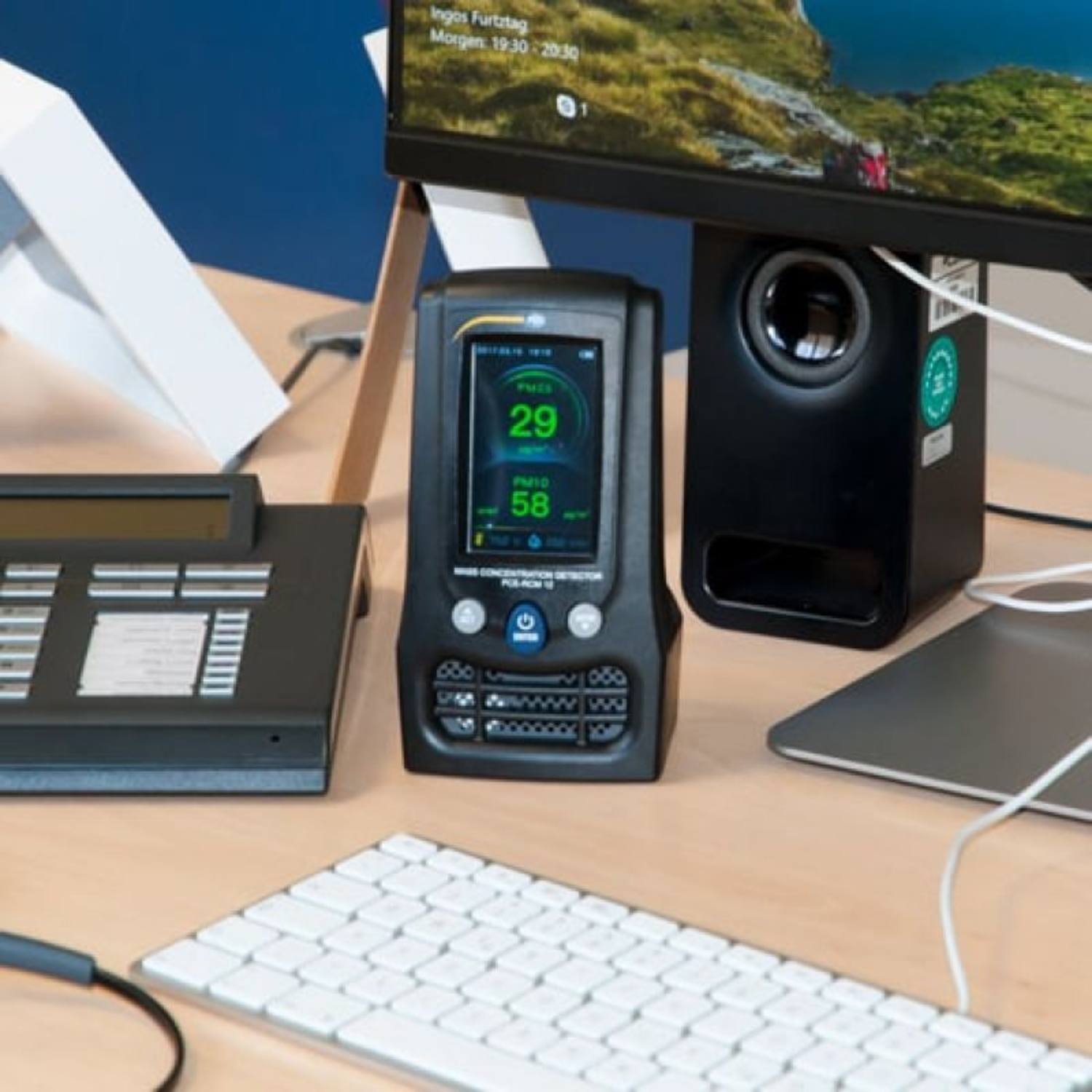 Luftkvalitetsmåler - CO₂, HCHO, PM2.5, PM10, temperatur og luftfugtighed